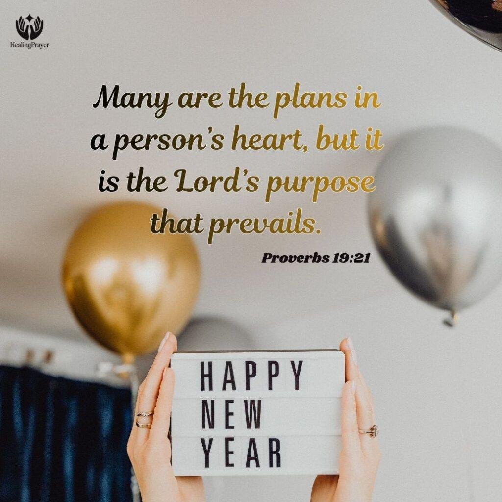 30+ Powerful Prayers for the New Year with Scriptures